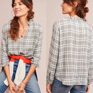 Anthropologie Cloth & Stone Sz xS Grey Plaid Pullover Top Ruffled Neck